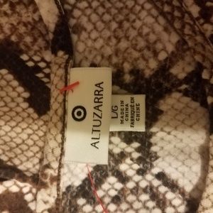 Altuzarra Tops - 💋5 for $25💋Snakeskin basic tee Altuzarra Tops - 💋5 for $25💋Snakeskin basic tee